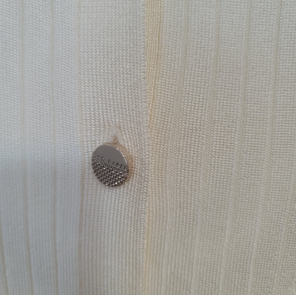 Ted Baker Green and Tan Women Shorts Bermudas - Picture 6 of 9